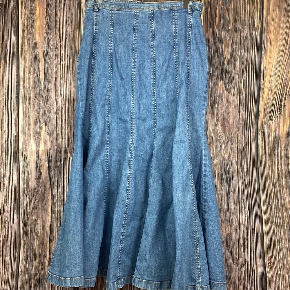 Vintage Collection Long Bell Shaped Denim Skirt- Size Medium - Picture 6 of 10